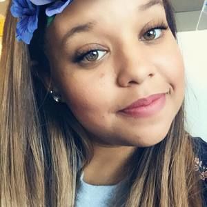 Meet your Posher, Aliya